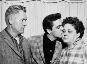 Elvis and his parents | Bettmann/Contributor via Getty