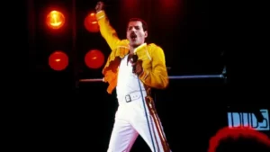 Read more about the article Freddie Mercury’s piano revealed as star lot at London auction