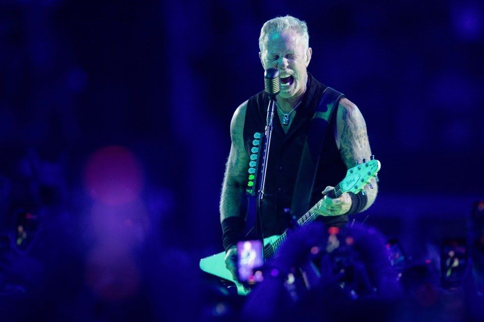 You are currently viewing Metallica reflect on humble Southern California beginnings at sold-out SoFi Stadium show