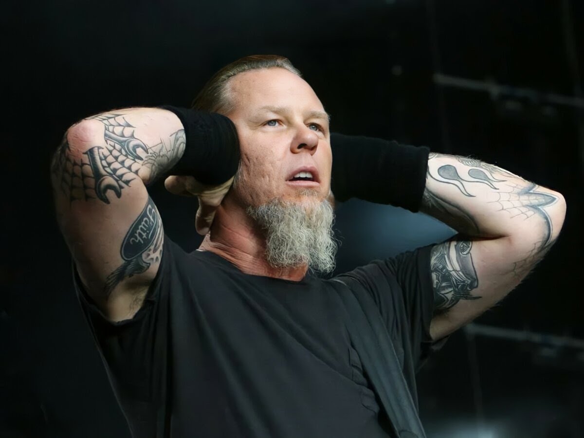 You are currently viewing Metallica frontman James Hetfield names his favourite songwriters