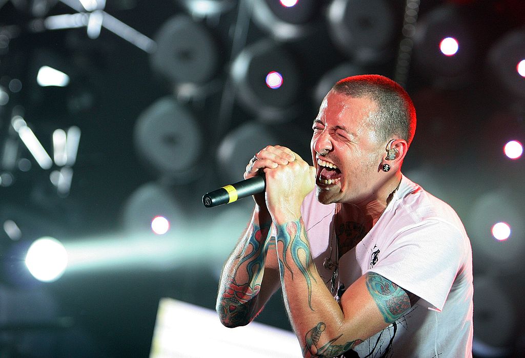 You are currently viewing Why Linkin Park Singer Chester Bennington’s Legacy Goes Far Beyond the Music, According to Fans