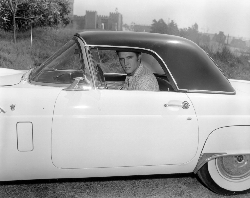 Read more about the article Why Elvis Presley Gave Away an Estimated 200 Cadillacs Before His Tragic Death