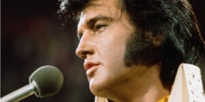 Read more about the article How Did Elvis Presley Die? A Look Back at the King of Rock and Roll’s Tragic End