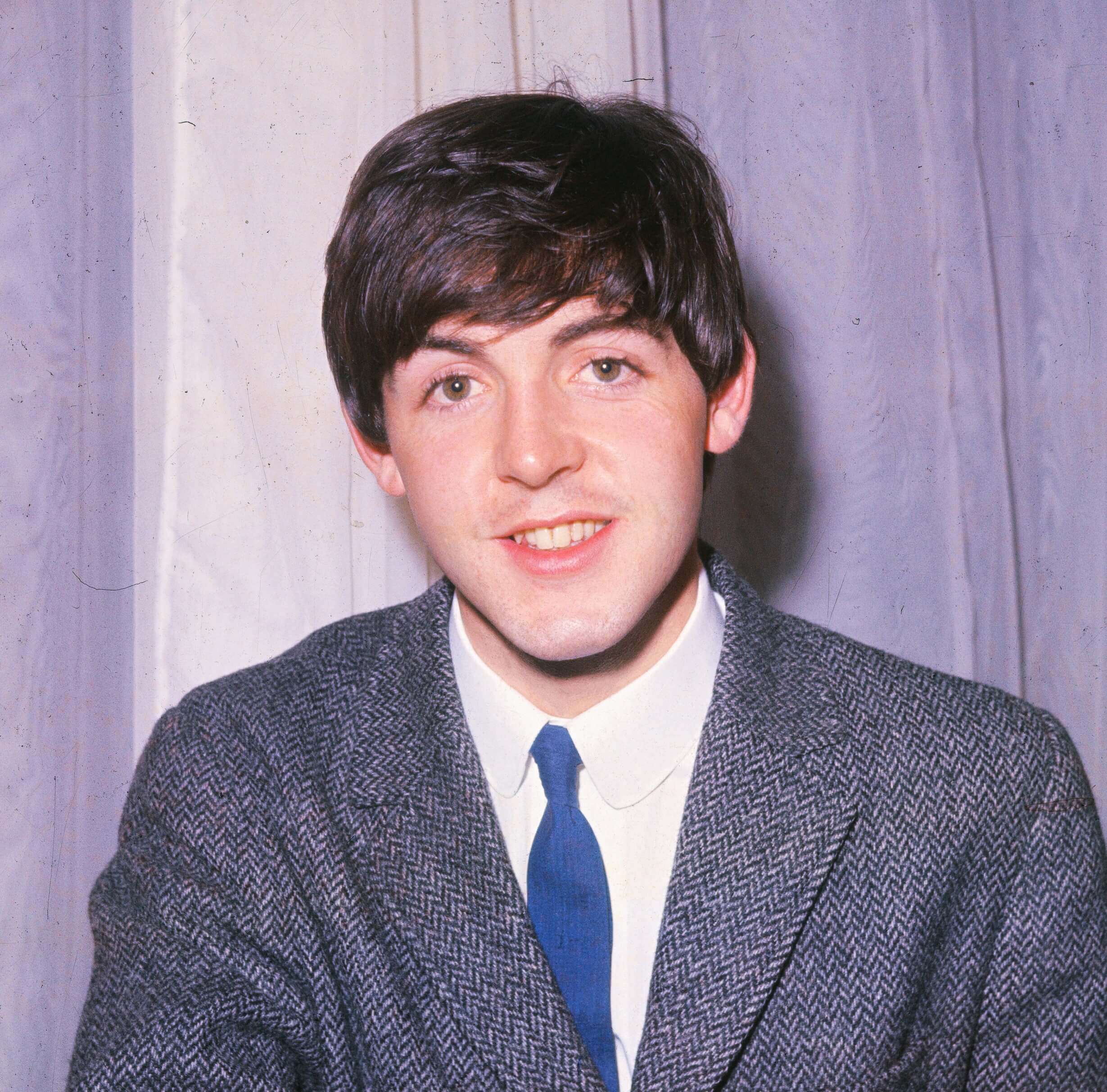 Read more about the article Paul McCartney Said Singing The Beatles’ ‘Eleanor Rigby’ Makes Him Feel Like He’s ‘Drowning’