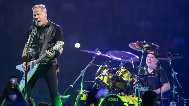 You are currently viewing “I didn’t stand up for the rest of the night!” The time Metallica’s James Hetfield punched Lars Ulrich