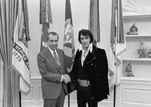 Read more about the article Elvis Presley: Richard Nixon’s inside spy on pop culture