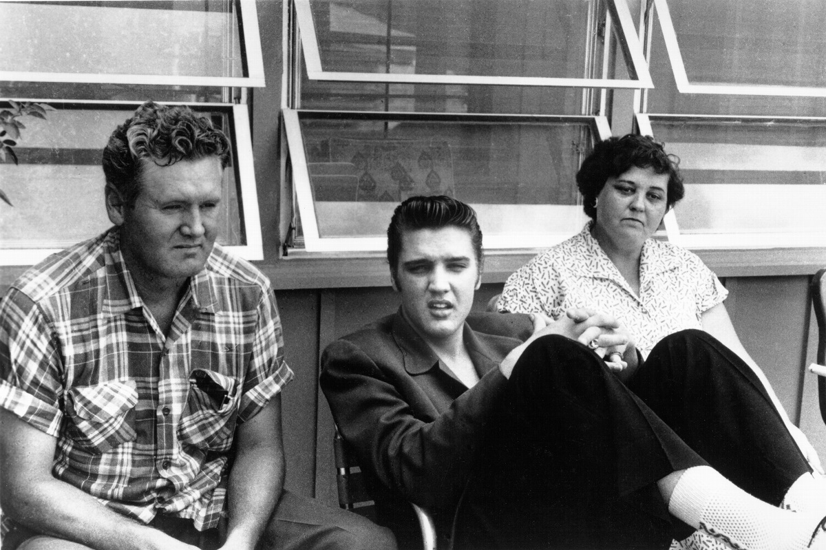 You are currently viewing Elvis Presley Couldn’t Watch ‘Loving You’ After a Tragic Loss