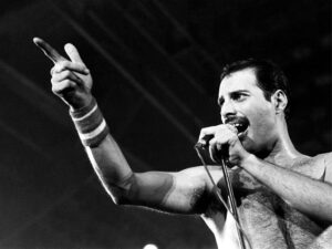Read more about the article Revisit the tragic final interview of Freddie Mercury