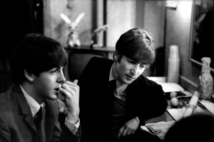 Read more about the article The Beatles Song John Lennon Said Was Paul McCartney’s Baby, but He Helped With the ‘Education of the Child’