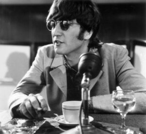 Read more about the article John Lennon Admitted He Was Terrified When The Beatles Stopped Touring