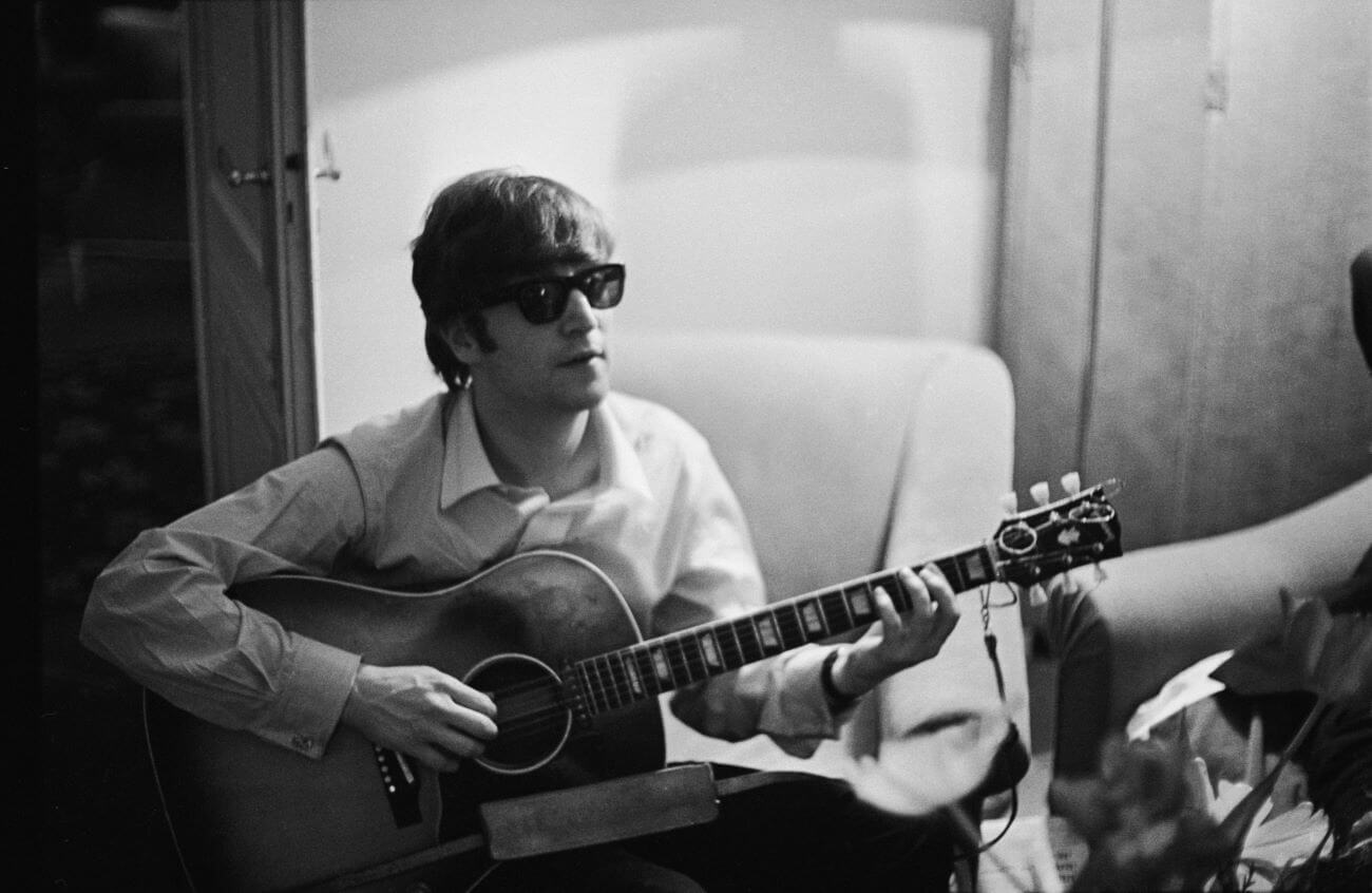 You are currently viewing John Lennon Was Constantly Paranoid He Would Never Write Another Song