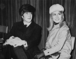 Read more about the article John Lennon Had ‘No Shame’ When It Came to Cheating on His Wife