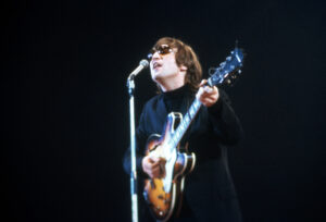 Read more about the article The Beatles Song John Lennon Wrote for His Mother