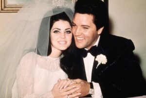Read more about the article Elvis Presley: Priscilla Presley Revealed Which of His Christmas Songs Is Her Favorite