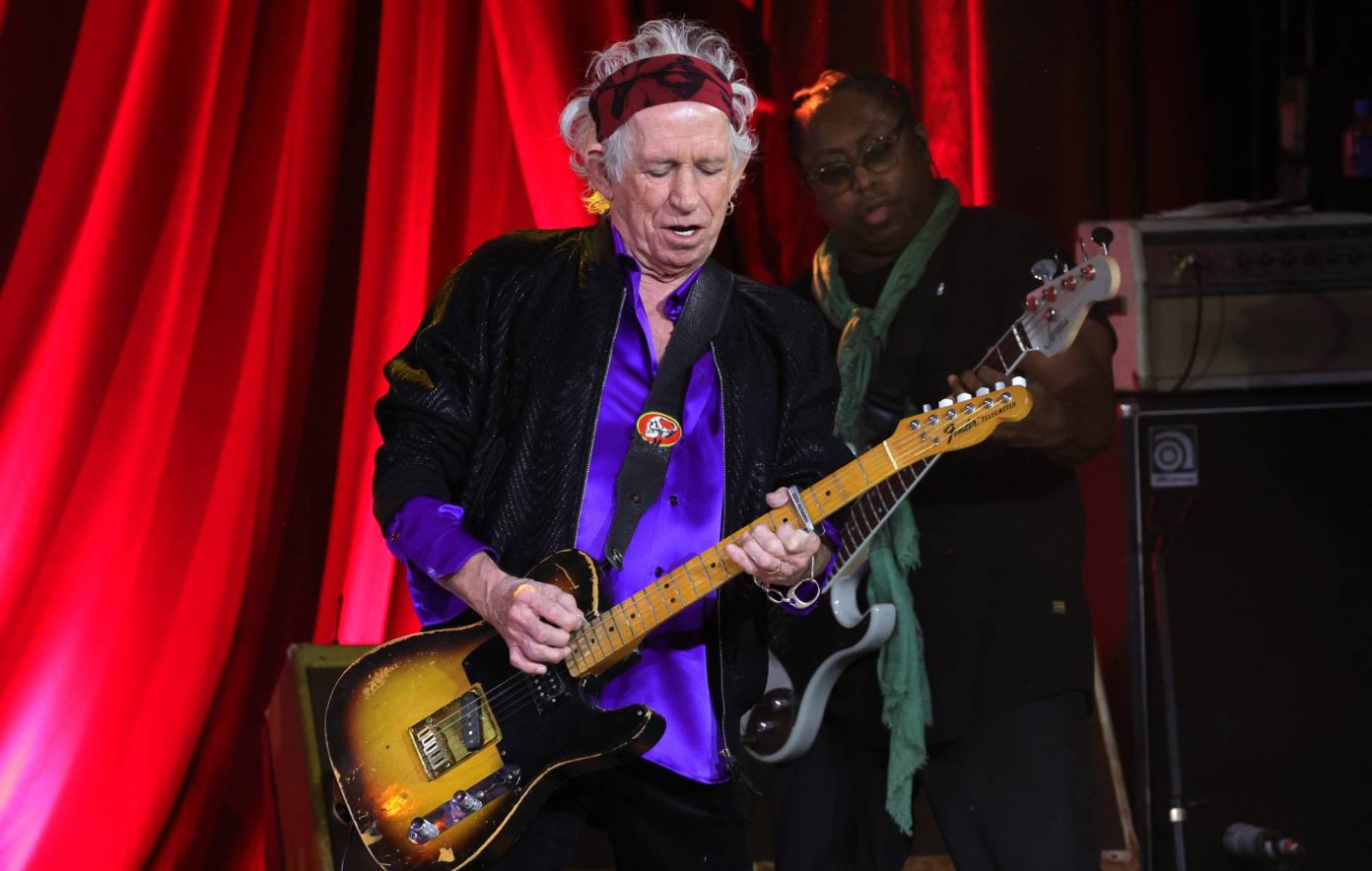 You are currently viewing Keith Richards says Charlie Watts’ death ‘jolted’ The Rolling Stones into making new album Hackney Diamonds