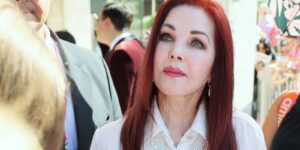 Read more about the article Priscilla Presley Cried as Audience Exploded Over ‘Priscilla’ at Venice Film Festival