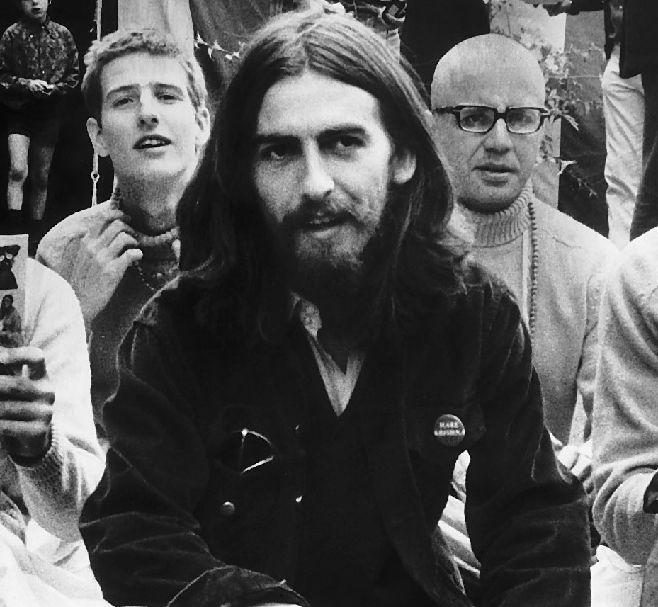 You are currently viewing George Harrison Meditated in the Studio During The Beatles’ ‘Abbey Road’ Sessions