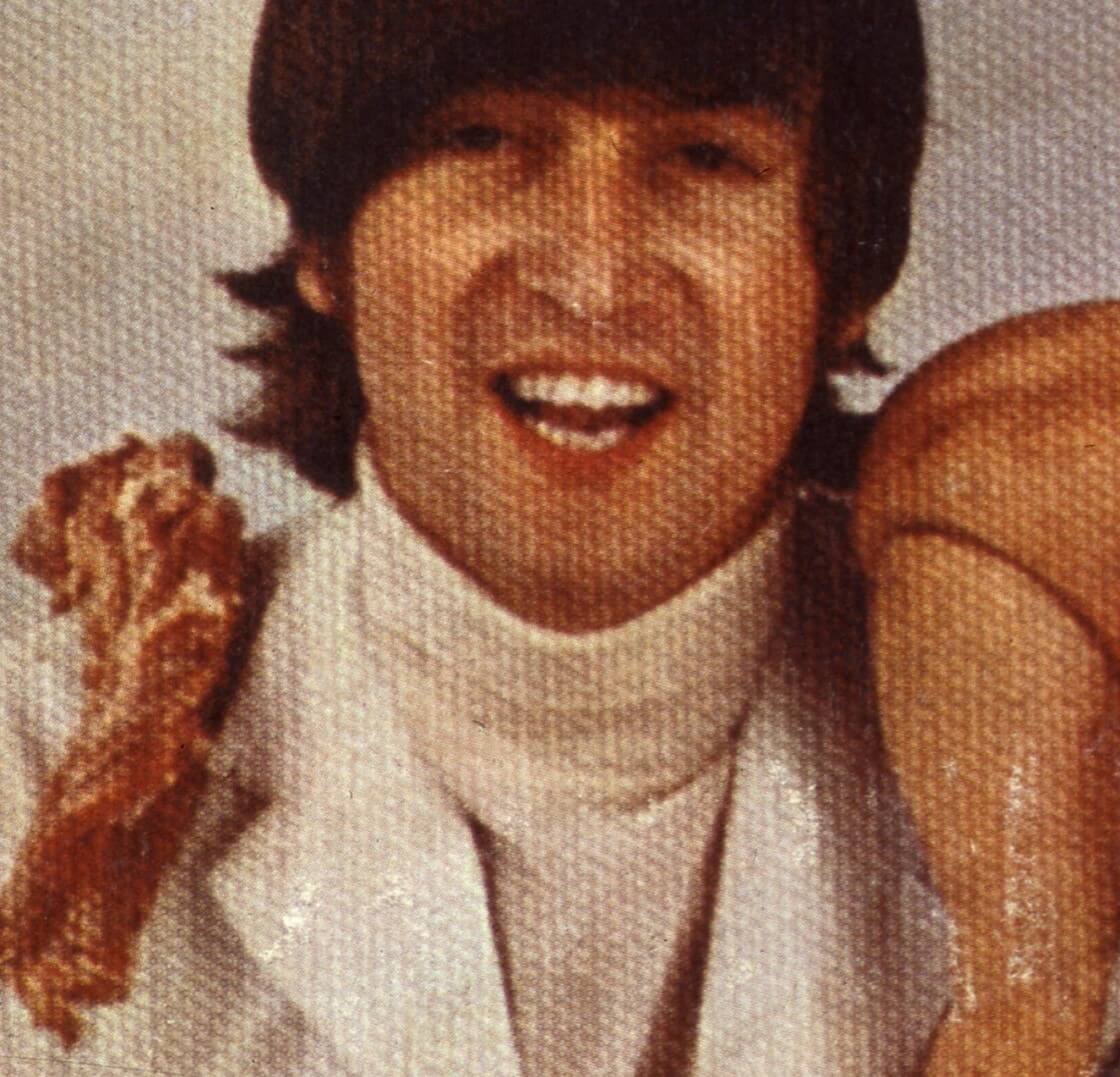 You are currently viewing John Lennon Discussed How Salvador Dalí Inspired The Beatles’ Butcher Cover