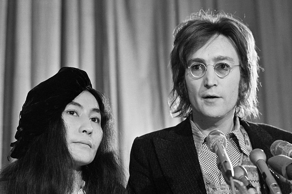 You are currently viewing Oscar-winning director to helm documentary about John Lennon and Yoko Ono