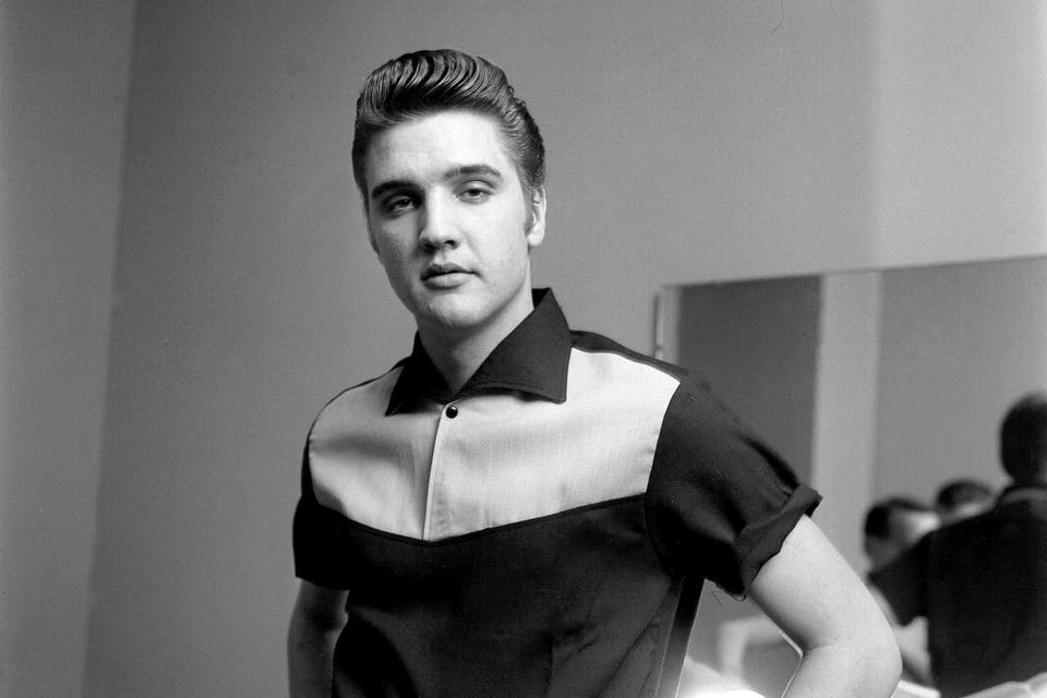 Read more about the article Elvis Presley Is Back On The Billboard Charts With His First New Album In Years