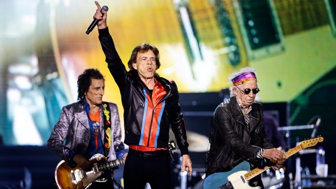 Read more about the article The Rolling Stones Become First Act With Top 10 Albums In Each Decade Since The ’60s