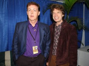 Read more about the article Mick Jagger addresses Paul McCartney’s claim that The Beatles were “better” than The Rolling Stones