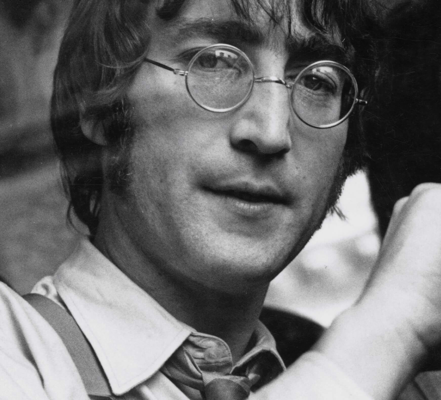 You are currently viewing John Lennon Said 1 of His Solo Albums Had a ‘Jinx’ on It