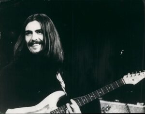Read more about the article George Harrison sings The Beatles song ‘In My Life’ on his 1974 tour
