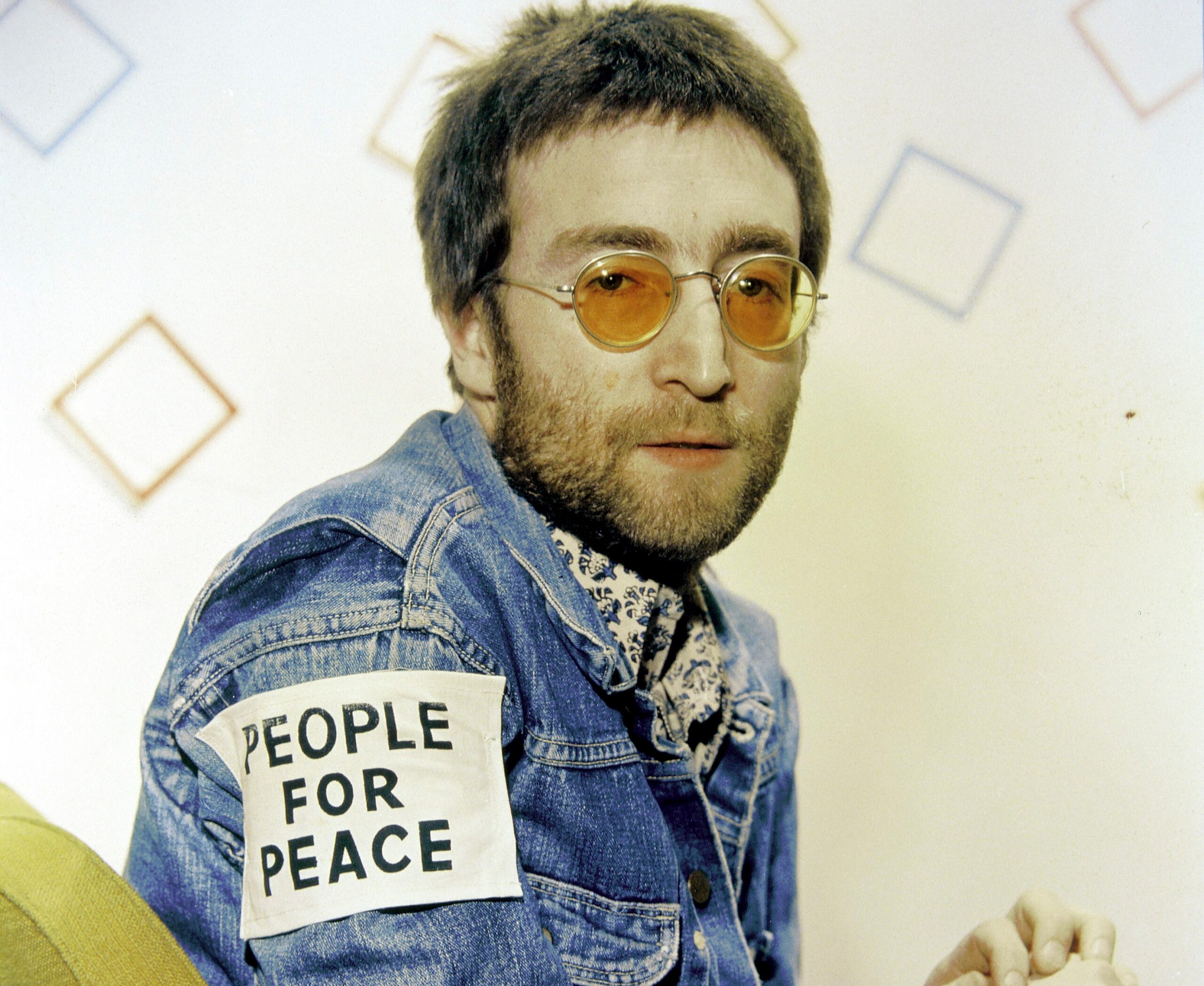 You are currently viewing What John Lennon Said About Jesus Just Before He Died