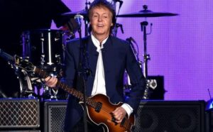 Read more about the article Paul McCartney Returns To The Billboard Charts With One Of His Oddest Albums