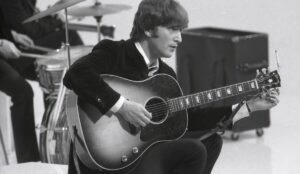 Read more about the article John Lennon Said He Was Half ‘Monk’ and Half ‘Performing Flea’ in Hamburg