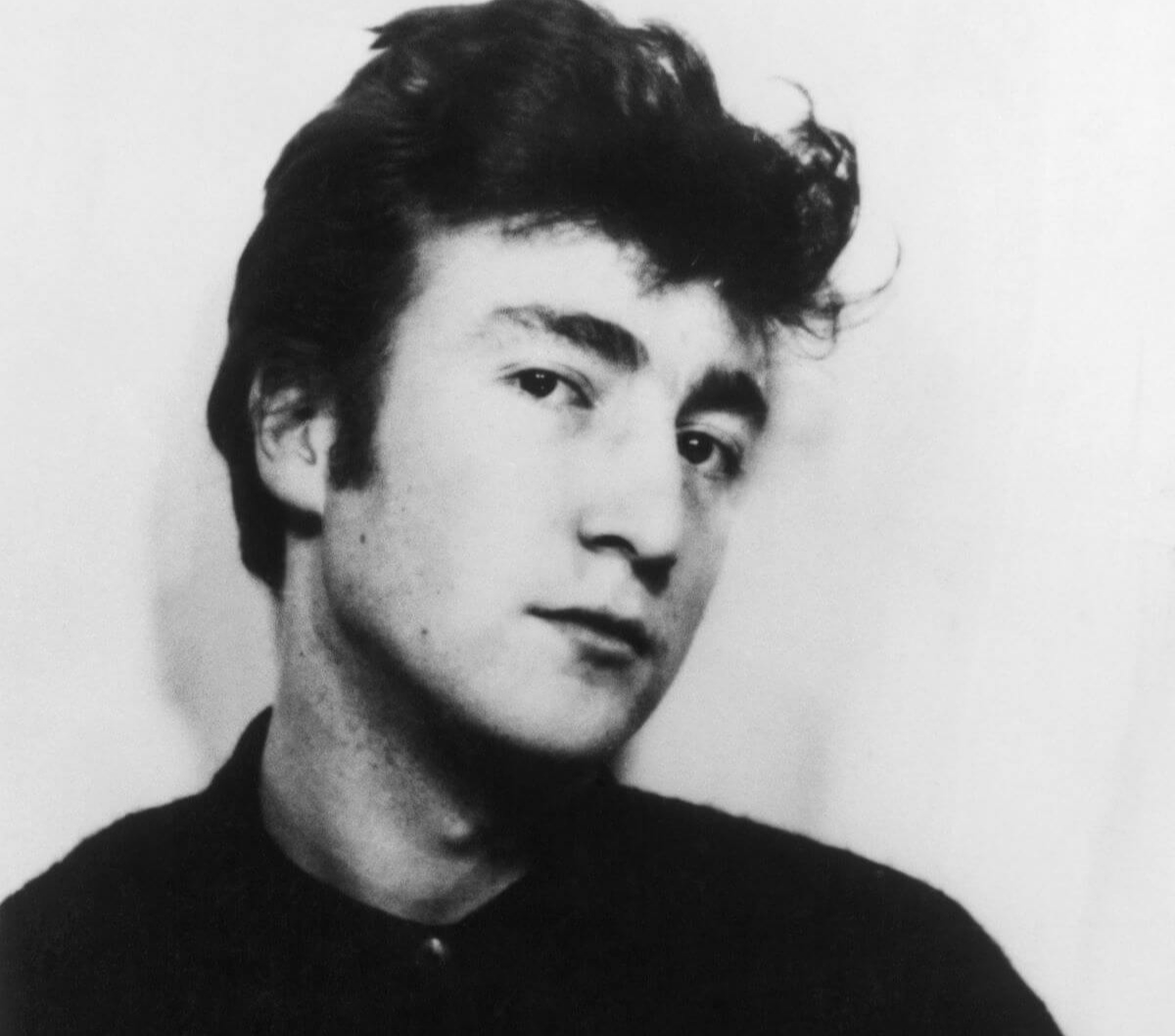 You are currently viewing Stuart Sutcliffe Made John Lennon Less Aggressive and Unpleasant, Said Cynthia Lennon