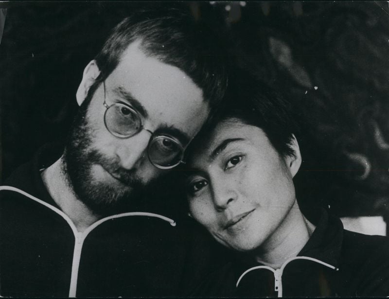 You are currently viewing The songs John Lennon wrote about Yoko Ono