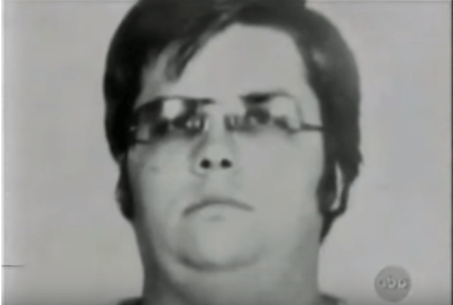 You are currently viewing Who Is John Lennon’s Killer Mark David Chapman?