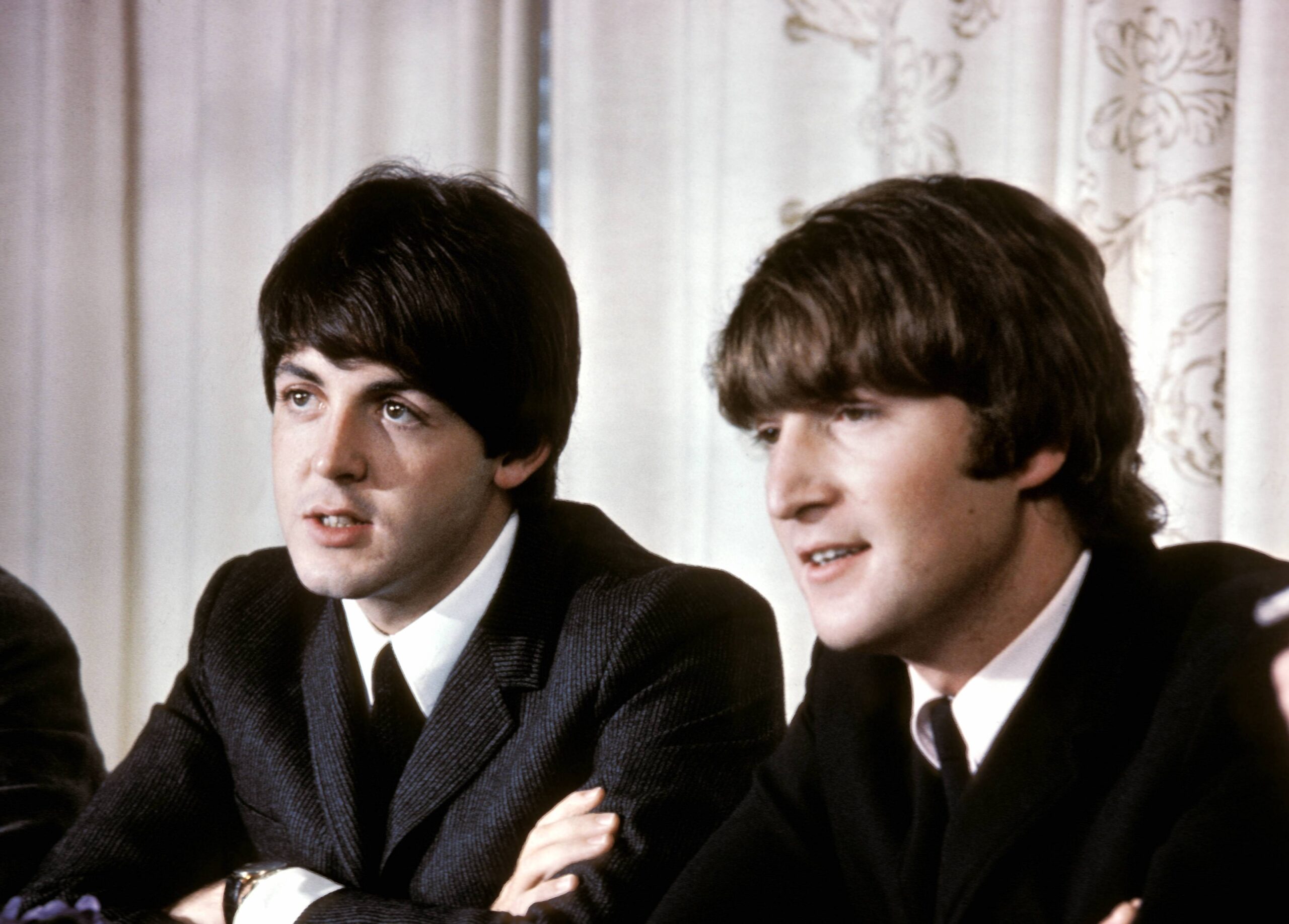 You are currently viewing The Paul McCartney song that challenged John Lennon as the leader of The Beatles