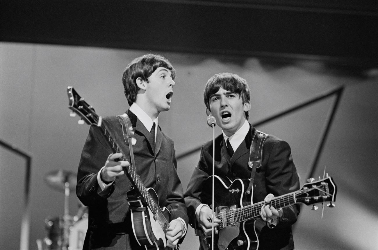 You are currently viewing George Harrison Said Paul McCartney Was Writing Songs for a ’14-Year-Old’ Audience