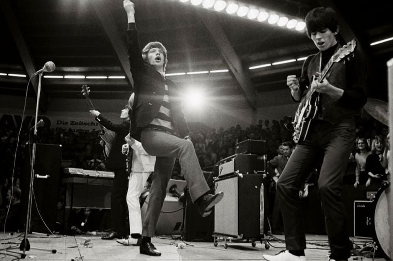You are currently viewing The Rolling Stones rip through ‘Paint It Black’ on ‘Ready Steady Go!’ in 1966