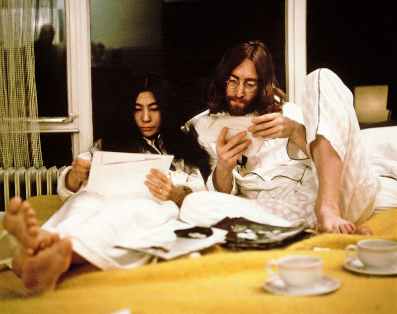 You are currently viewing Yoko Ono discusses her favourite John Lennon peace songs