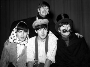 Read more about the article The Beatles’ 1963 Christmas Shows Were Bizarre: ‘We Didn’t Like Doing Pantomime’