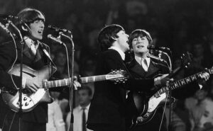 Read more about the article Which Beatles Played the Rocking Lead Guitars on ‘And Your Bird Can Sing’?