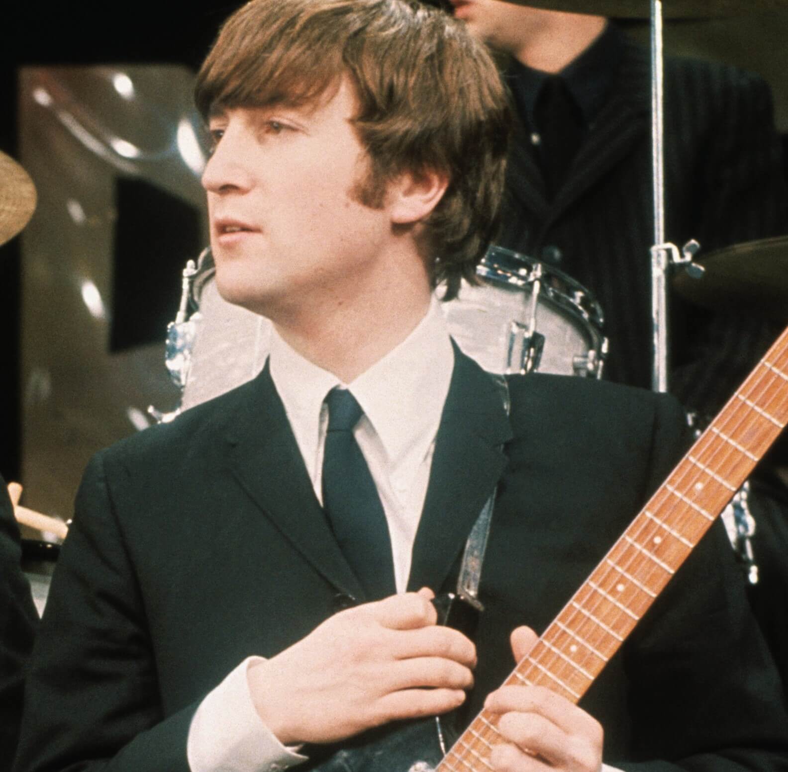 You are currently viewing John Lennon’s ‘Imagine’ Sounds a Lot Like Another 1 of His Hit Songs
