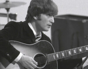 Read more about the article Why John Lennon’s ‘Mind Games’ Is His Most Inspirational Song