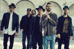 Read more about the article LINKIN PARK Sued By Former Bassist Over 1999 Recordings