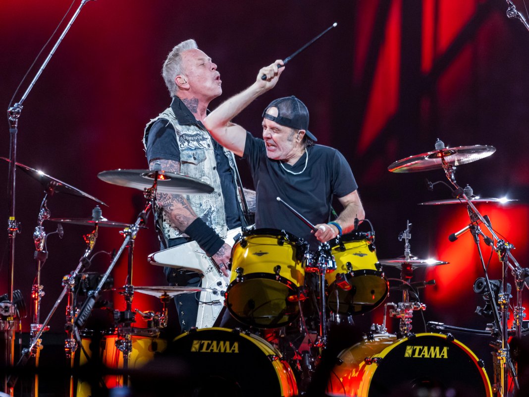 Read more about the article Metallica set to be the “first hard rock band” to play at Saudi Arabian festival