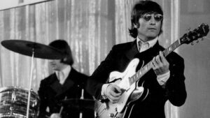 Read more about the article Brian Kehew shares some details behind Lennon’s old guitars.