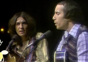 Read more about the article The moment George Harrison and Paul Simon duet ‘Here Comes The Sun’ on SNL