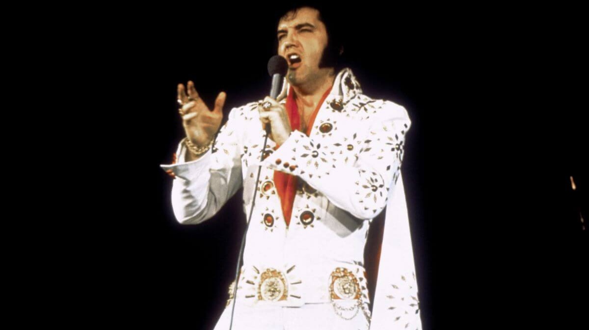 Read more about the article Elvis Fans Left 1 Disastrous Concert ‘Shaking Their Heads and Speculating on What Was Wrong With Him’