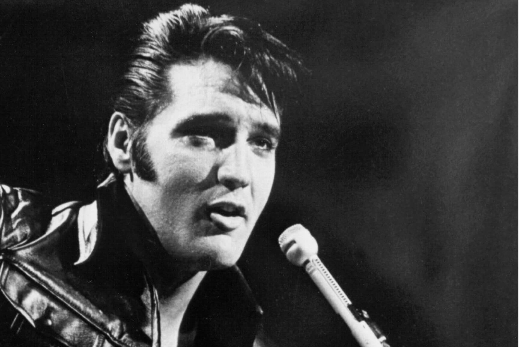 You are currently viewing A Pop Star Sang Backup for Elvis’ ’68 Comeback Special’