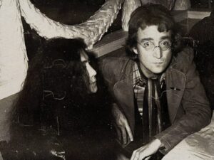 Read more about the article The song John Lennon was afraid to record as his own: “I couldn’t sing it”