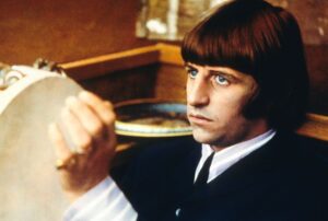 Read more about the article Hear Ringo Starr’s expert isolated drums for The Beatles ‘Lucy in the Sky with Diamonds’